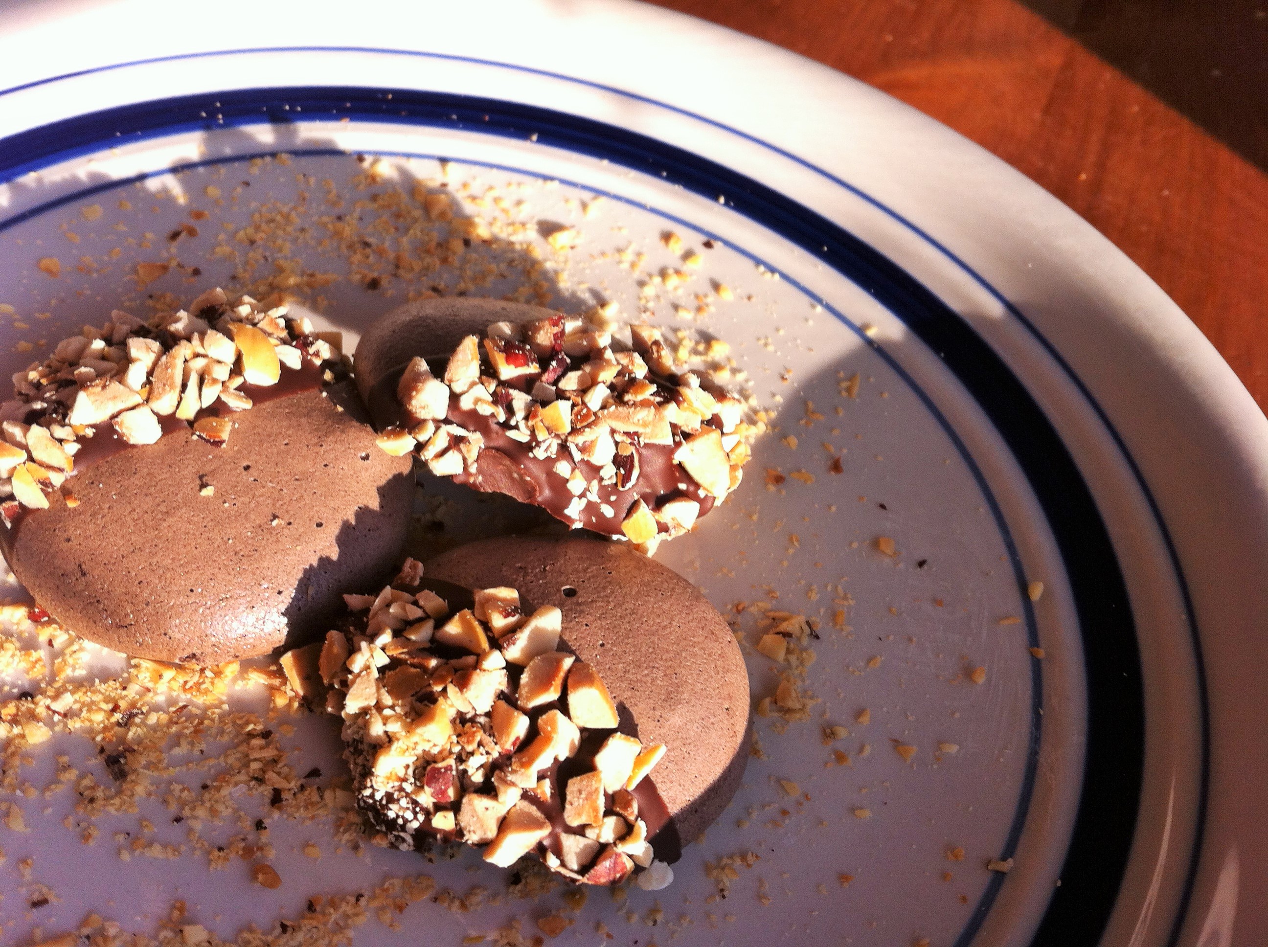 Chocolate hazelnut meringues