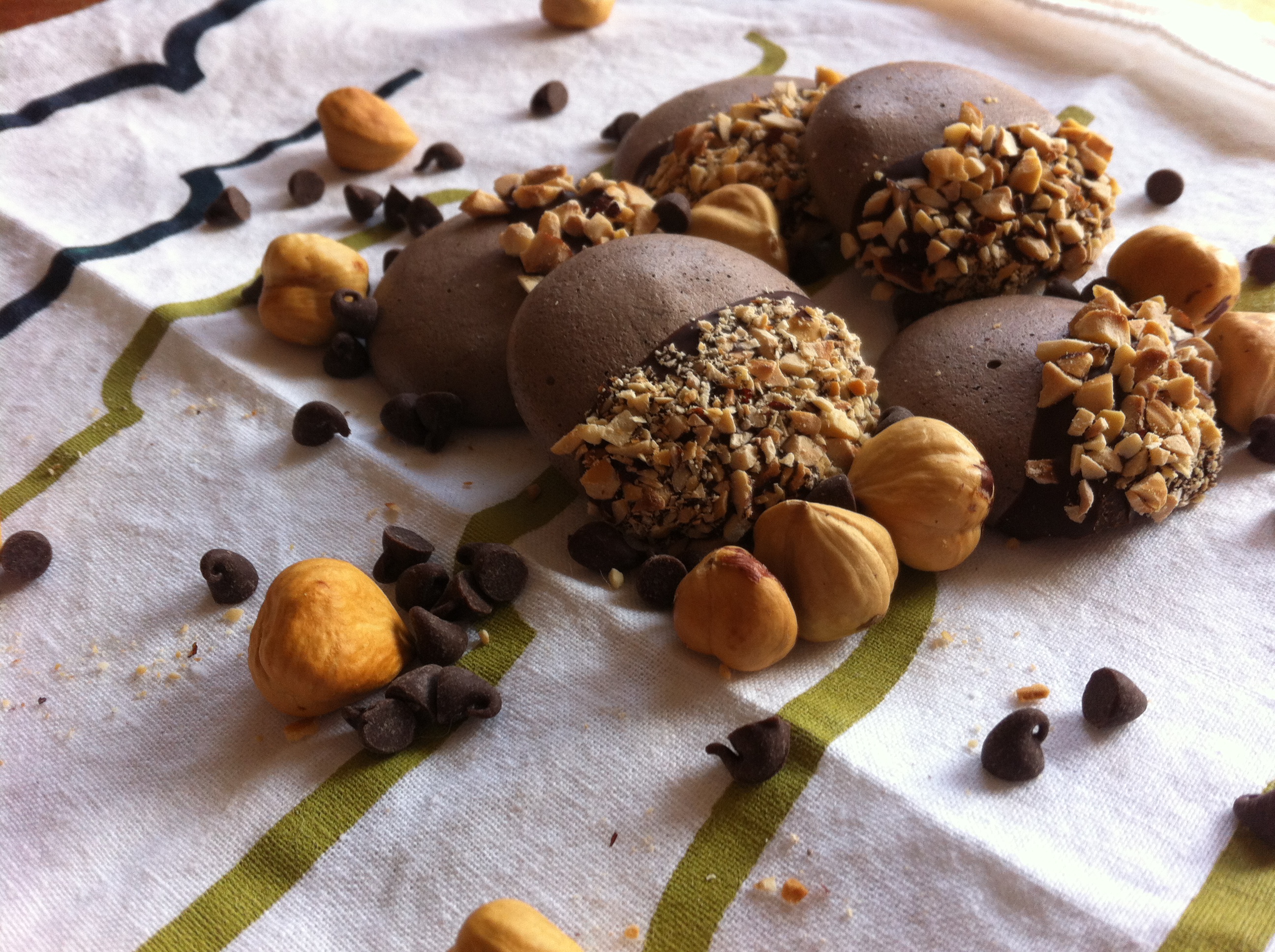 Chocolate hazelnut meringues